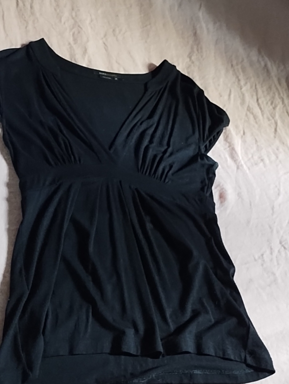BCBG Maxazria Black Short-Sleeve V-Neck Gathered Front Top
